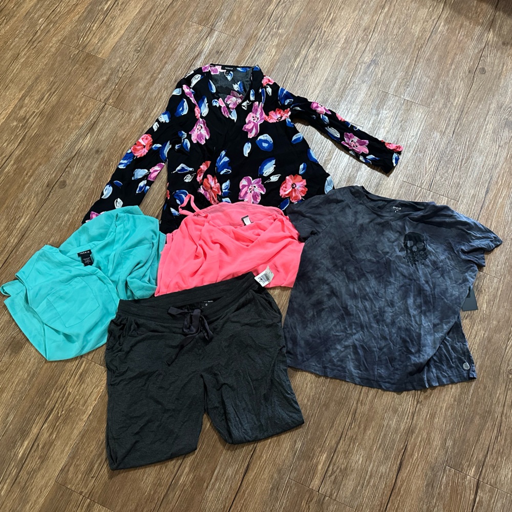 Torrid size 0 Bundle - Picture 2 of 5